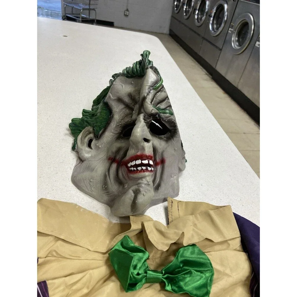 Worn once, Batman Joker 3 piece costume, The Dark Knight Trilogy, Medium - Picture 9 of 11